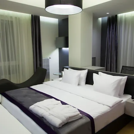 The Leos Aparthotel 4*