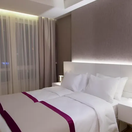 Aparthotel The Leos