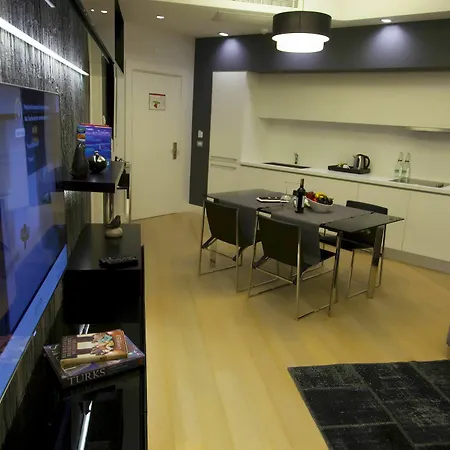 The Leos Aparthotel 4*