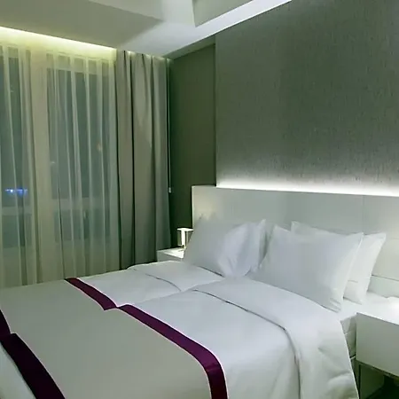 Apartmanhotel The Leos 4*