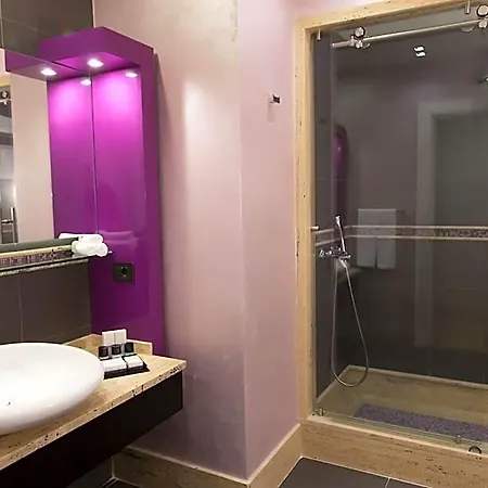 Apartmanhotel The Leos 4*