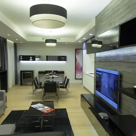 The Leos Apartmanhotel