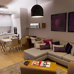 Aparthotel The Leos