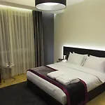 Aparthotel The Leos